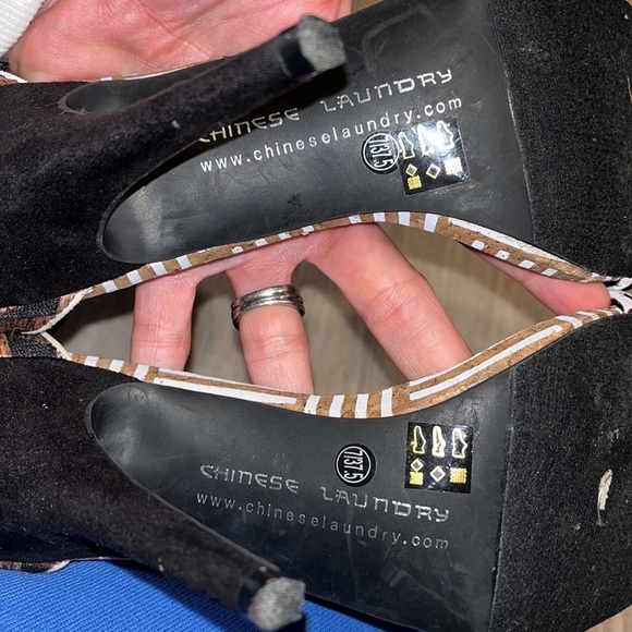 Chinese Laundry heels LA PAZ brown multi black white 7.5 - Picture 7 of 8